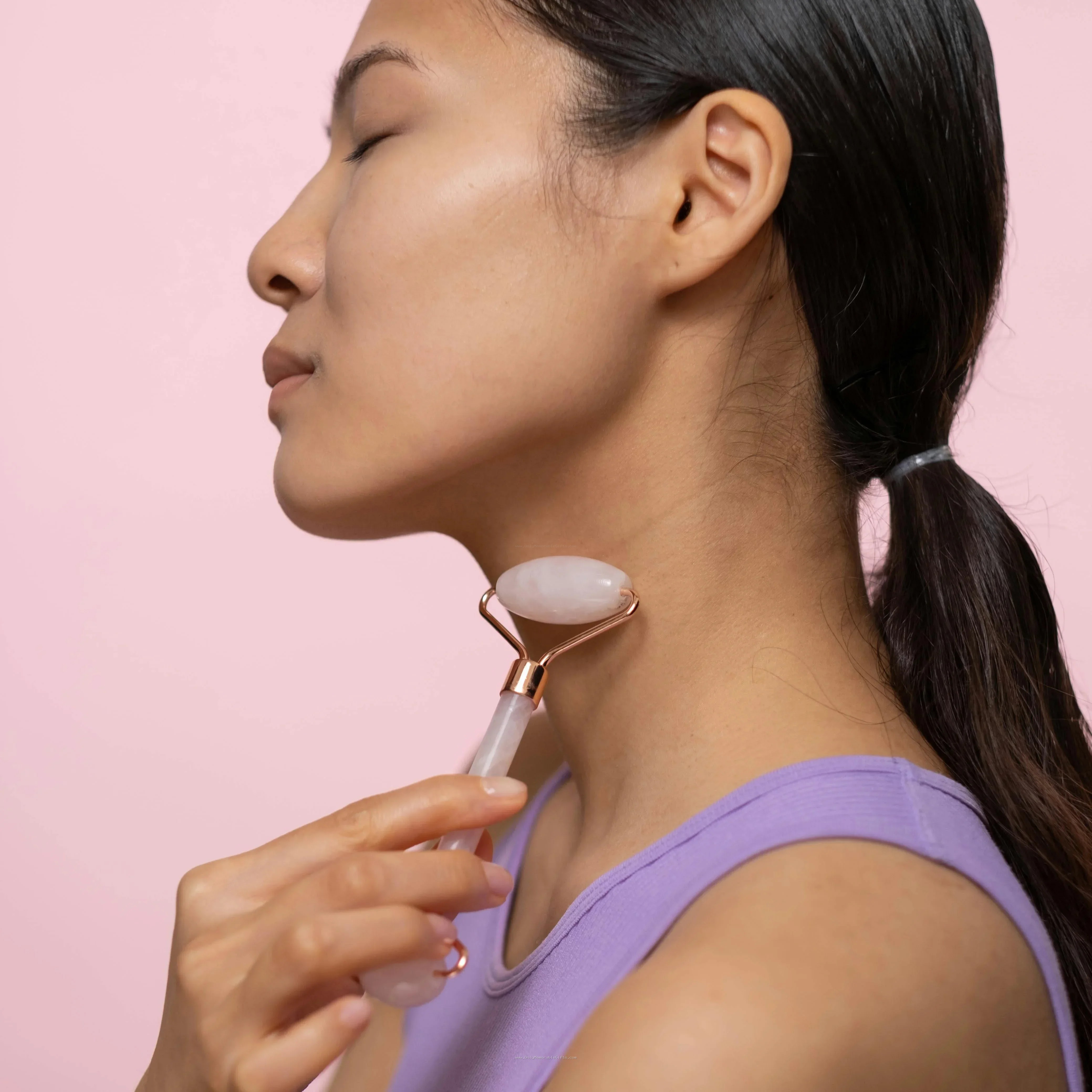 Rose Quartz Roller - Image 3