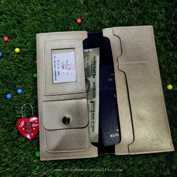 ROSE GOLD PASSPORT ORGANIZER - Image 2