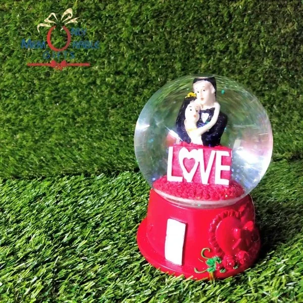 Alternative view of COUPLE DOOM