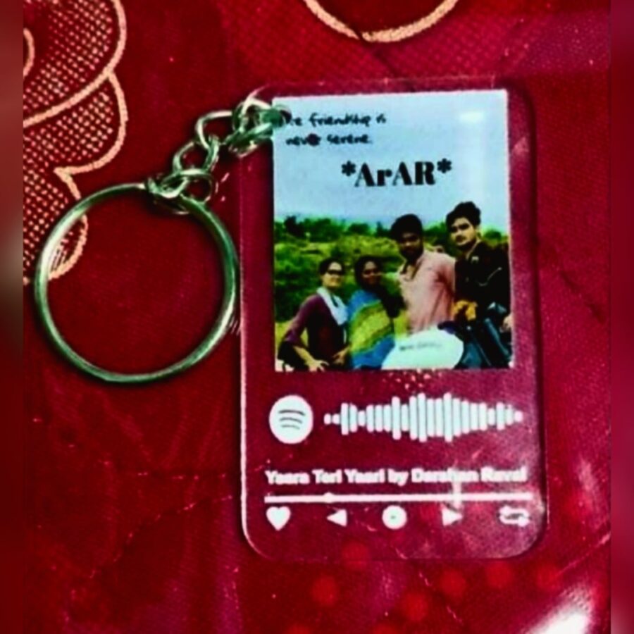 Alternative view of Spotify keychain