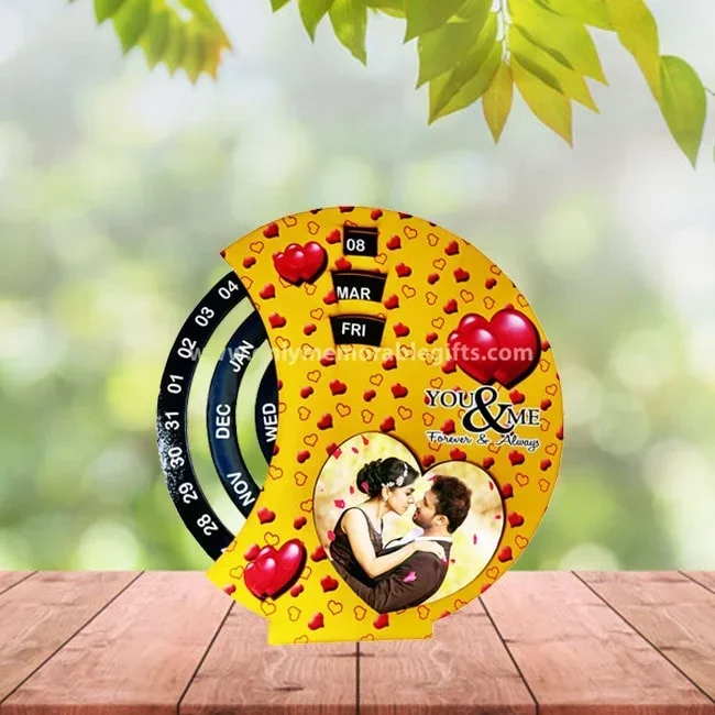 Alternative view of Wooden Life Time Calendar