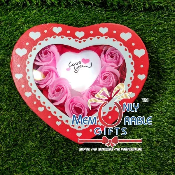 Alternative view of LOVE BOX