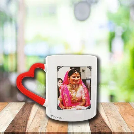 Alternative view of MOM TO BE  MUG