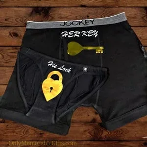 Alternative view of Couple Customized UG